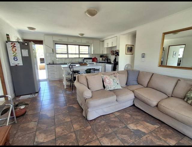 3 BEDROOM HOUSE FOR SALE IN BRITANNIA BAY